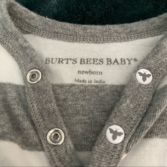🔶 3 for $15 Burt’s Bees Onesie - Picture 5 of 5